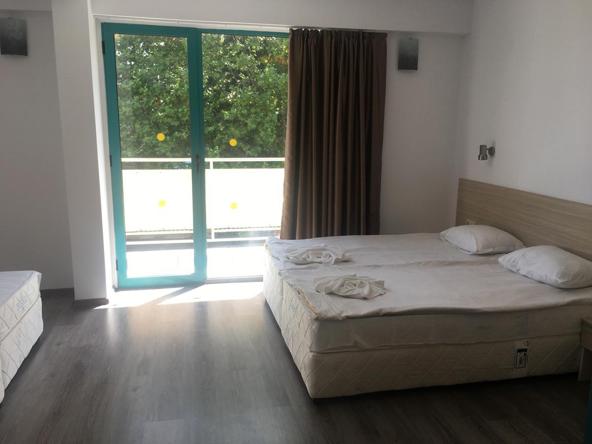 Hotel Largo Σάνι Μπιτς Εξωτερικό φωτογραφία