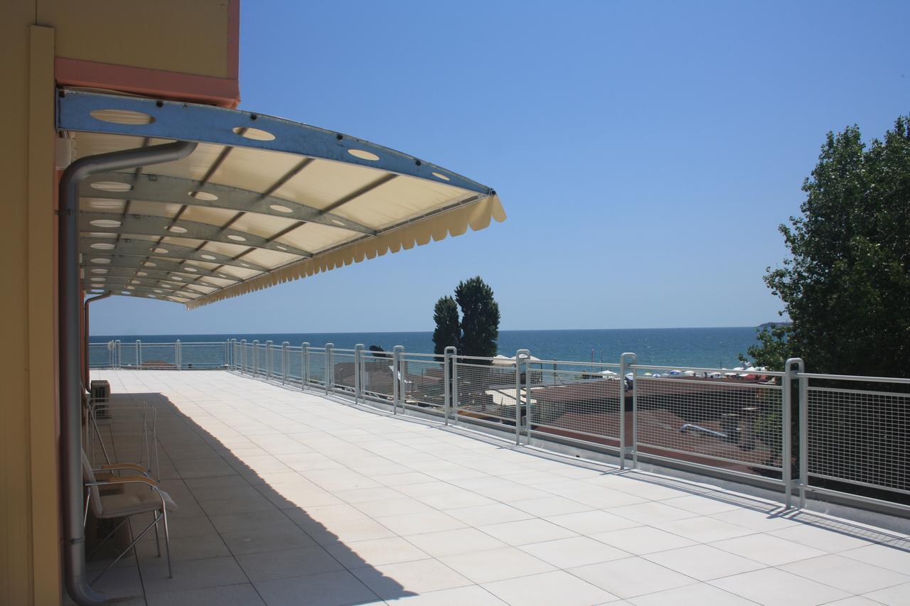 Hotel Largo Σάνι Μπιτς Εξωτερικό φωτογραφία