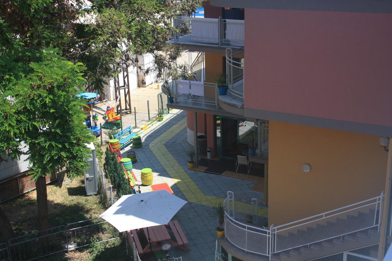 Hotel Largo Σάνι Μπιτς Εξωτερικό φωτογραφία