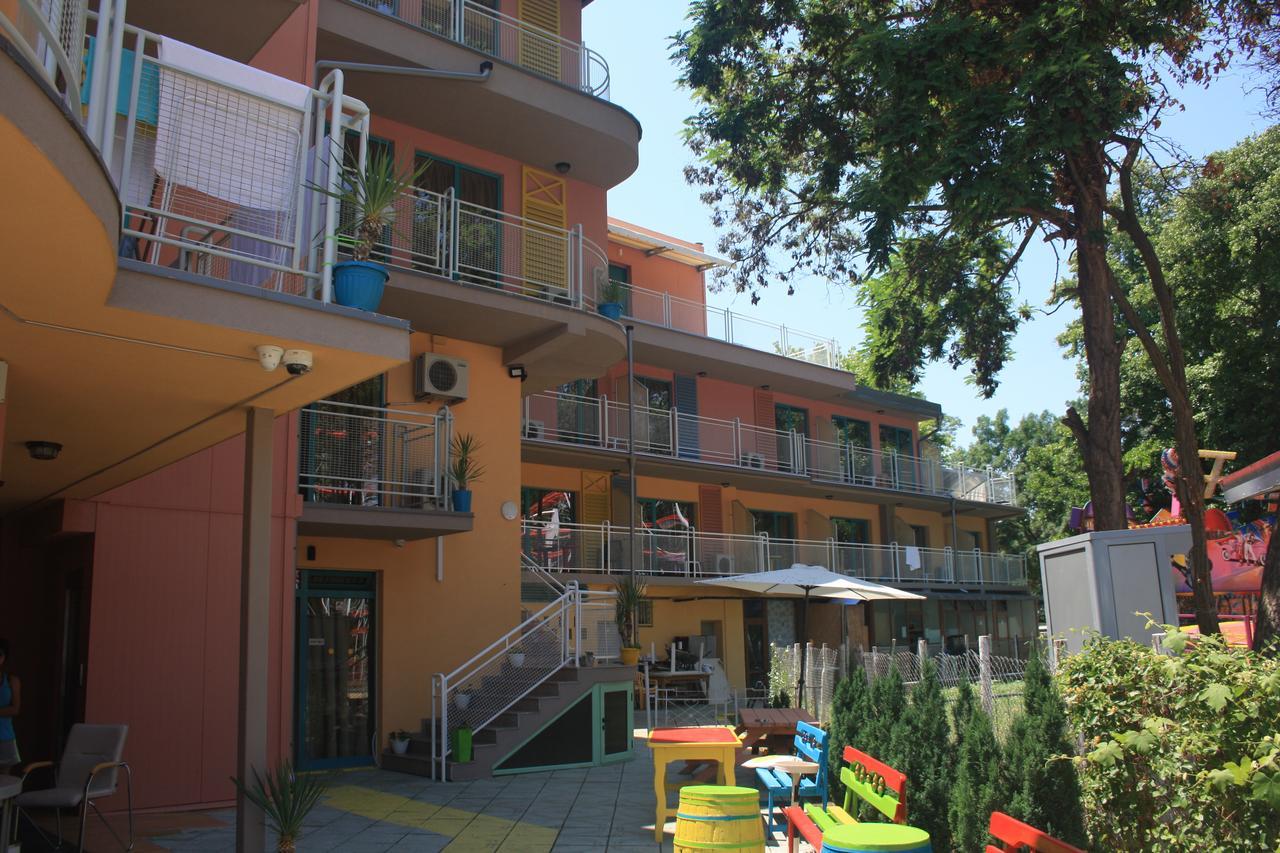 Hotel Largo Σάνι Μπιτς Εξωτερικό φωτογραφία